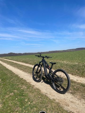 Używany Canyon Strive:ON Shimano Deore 2023 Mountainbike — zdjęcie 4 z 8
