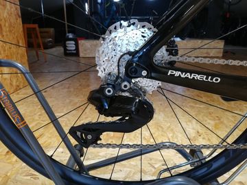 Używany Pinarello NYTRO E5 ROAD - 105 Di2 2023 2023 Road & Gravel — zdjęcie 4 z 5