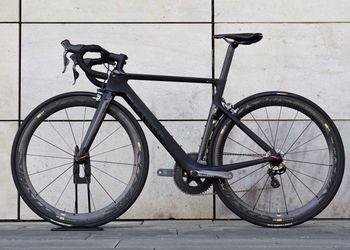 Used Canyon Aeroad CF SLX 7.0 Di2 2015 Road & Gravel, Black — image 3 of 8