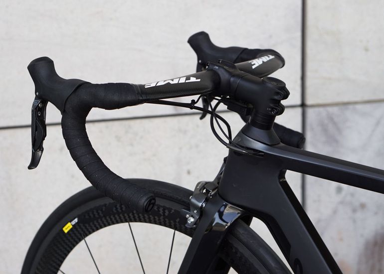 Used Canyon Aeroad CF SLX 7.0 Di2 2015 Road & Gravel, Black — image 6 of 8