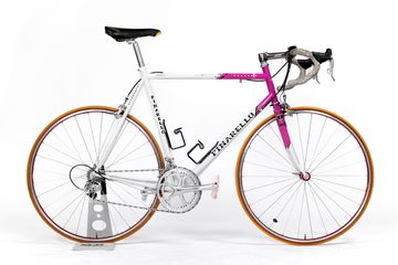 Pinarello Jan Ullrich Team Telekom Road Bike + Signed Yellow Jersey 1998 Road & Gravel d'occasion — image 1 sur 23