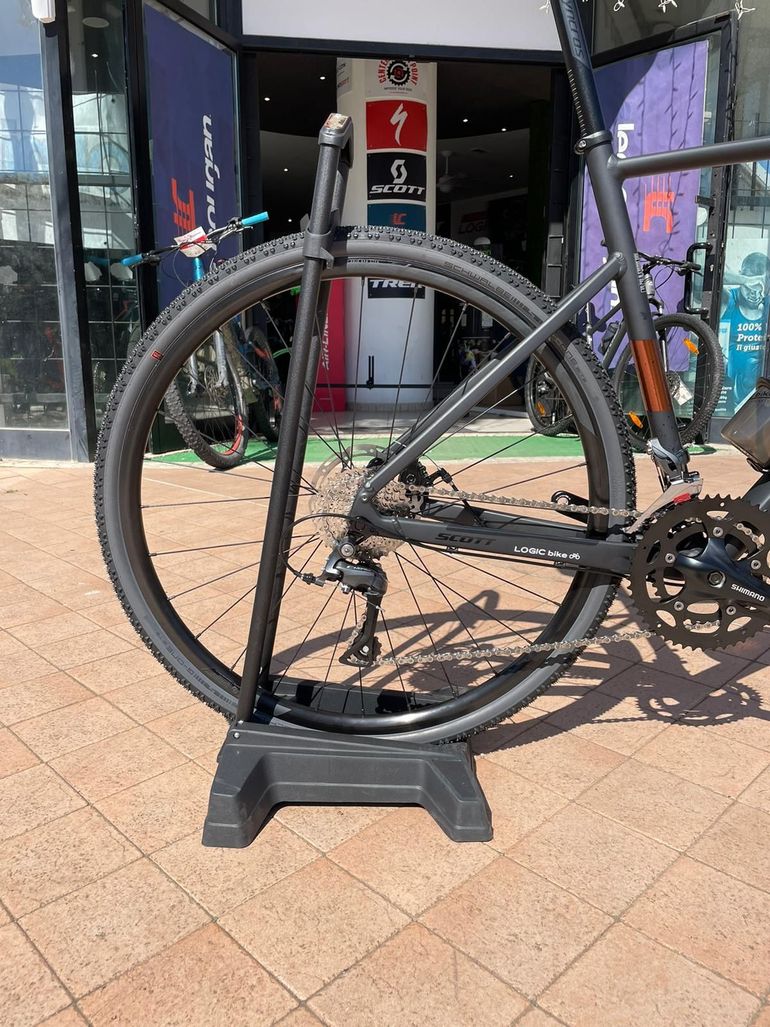 Used Scott Speedster Gravel 60 2024 2024 Road & Gravel, Black — image 2 of 10