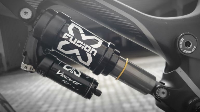 Tweedehands Scott Genius 700 SL Mountainbike — afbeelding 13 van 24