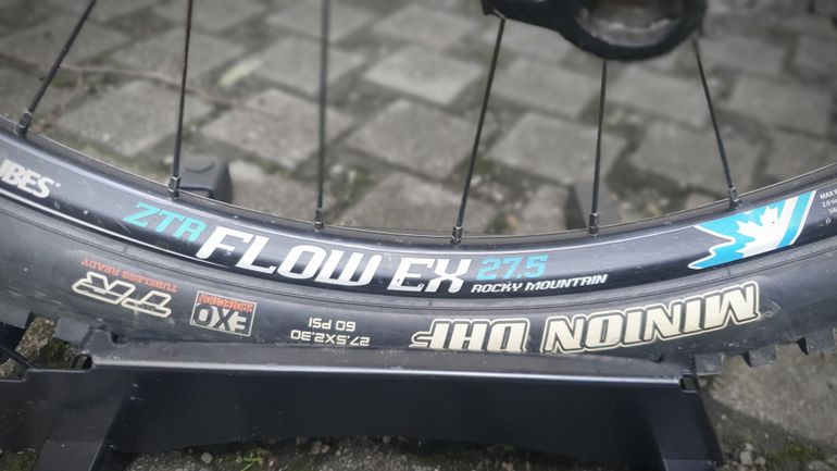Tweedehands Scott Genius 700 SL Mountainbike — afbeelding 15 van 24