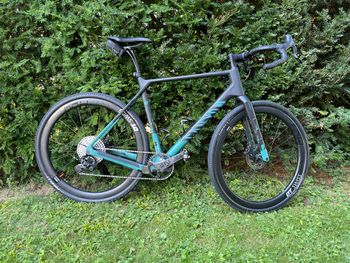 Used Canyon Grizl CF SLX 8 1by 2021 Road & Gravel, Black — image 1 of 5