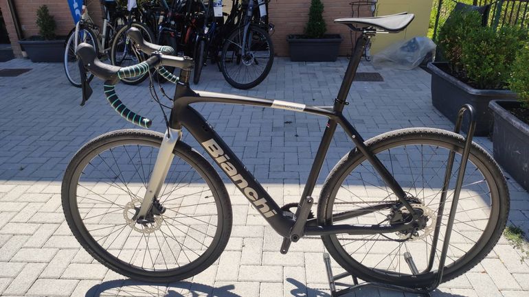 Used Bianchi Impulso e-Allroad GRX 600 2021 Road & Gravel, Black — image 1 of 12