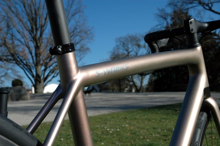 Brugt Specialized S-WORKS AETHOS "Champagne" DURA-ACE Di2 Roval Alpinist Gr.56 2025 Road & Gravel — billede 11 af 12