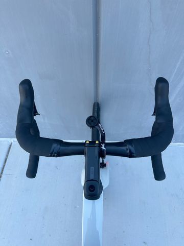 Used Cannondale SuperSix EVO 3 2023 2023 Road & Gravel, Light Gray — image 8 of 9