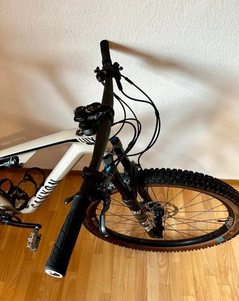 Used Canyon Lux Trail CF 6 2023 2023 Mountainbike, White, 29 — image 2 of 3