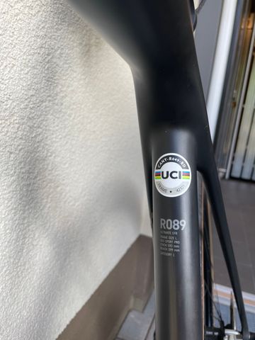 Tweedehands Canyon Ultimate CFR Disc eTap 2022 2022 Road & Gravel — afbeelding 12 van 13