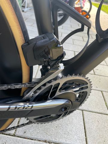Tweedehands Canyon Ultimate CFR Disc eTap 2022 2022 Road & Gravel — afbeelding 10 van 13