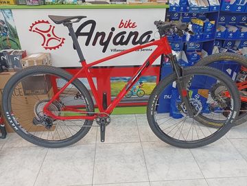 Used BH Expert 4.5 2022 Mountainbike, Red — image 1 of 7