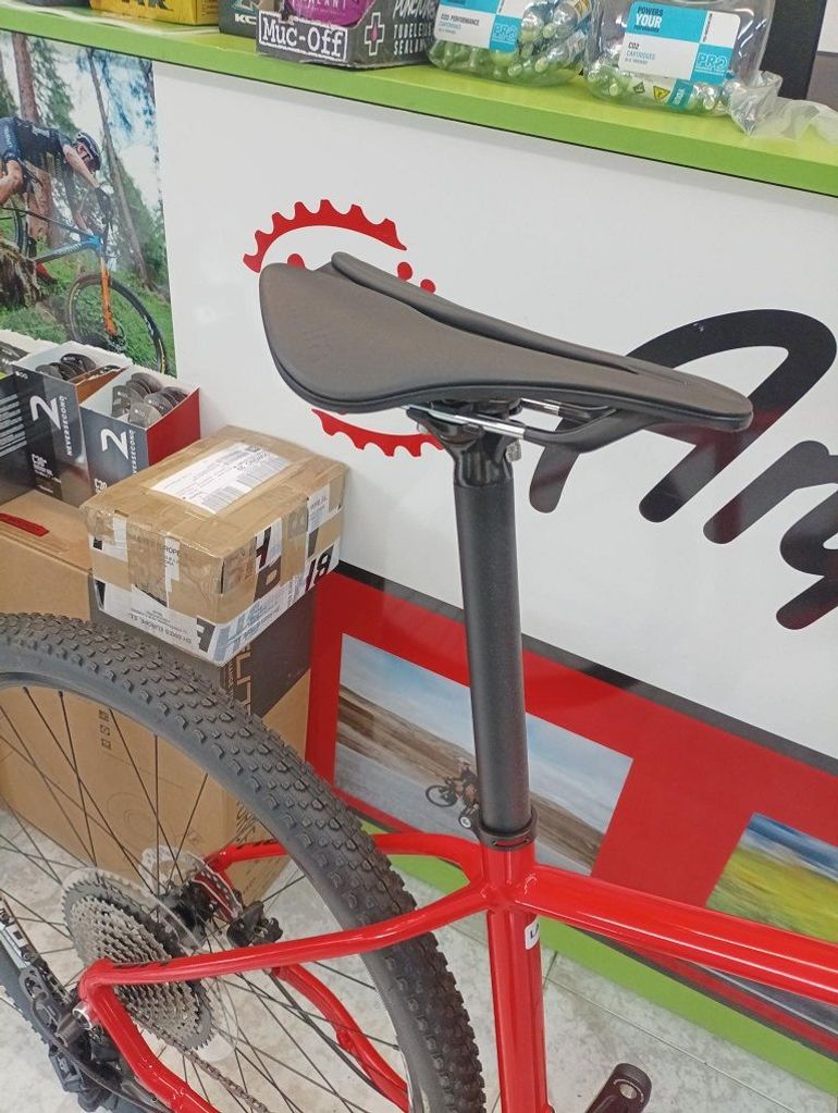 Used BH Expert 4.5 2022 Mountainbike, Red — image 3 of 7
