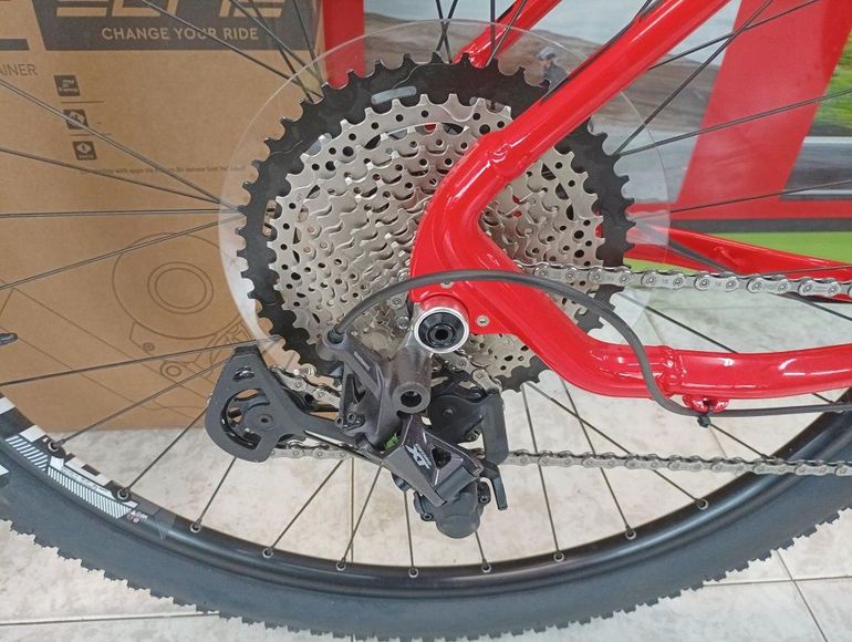 Used BH Expert 4.5 2022 Mountainbike, Red — image 4 of 7