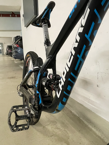 Used Lapierre Team DH 2015 Mountainbike, Black — image 3 of 8