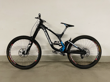 Used Lapierre Team DH 2015 Mountainbike, Black — image 2 of 8