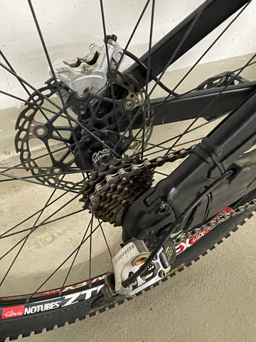Used Lapierre Team DH 2015 Mountainbike, Black — image 7 of 8
