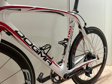 Używany Pinarello Dogma 60.1 2011 2011 Road & Gravel — zdjęcie 14 z 20