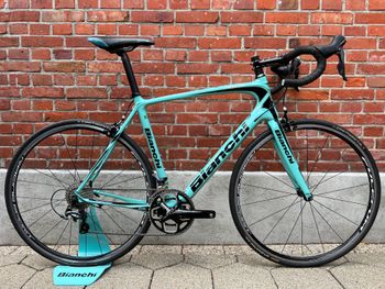 Bianchi - Intenso Carbon Shimano Ultegra 11x2/7,9kg/Size 57/Fulcrum/Good Condition!, 2021