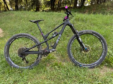 ARC8 extra 2023 Mountainbike de segunda mano, Negro — imagen 2 de 6