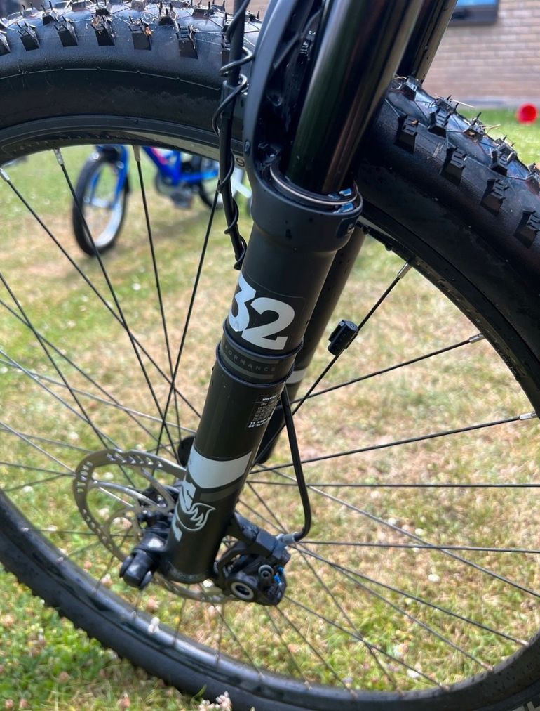 Used BULLS Copperhead 3 RS 27.5 2022 Mountainbike, Light Gray — image 8 of 11