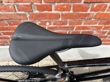 Used BMC NEW! URS 01 Four Gravel Carbon/SRAM GX AXS 1x12/Size L/DT-Swiss 2024 Road & Gravel, Green — image 9 of 16