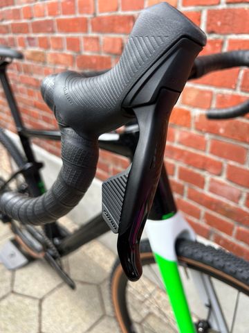 Used BMC NEW! URS 01 Four Gravel Carbon/SRAM GX AXS 1x12/Size L/DT-Swiss 2024 Road & Gravel, Green — image 5 of 16