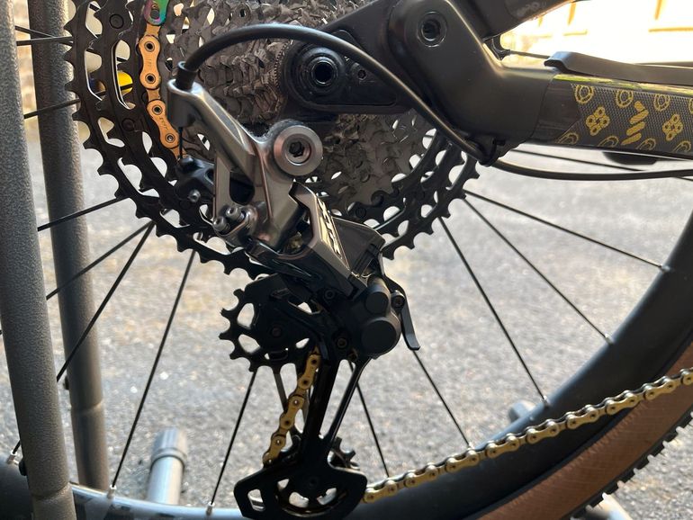Used Canyon Spectral CFR 9.0 SL 2019 Mountainbike, Schwarz — image 9 of 15