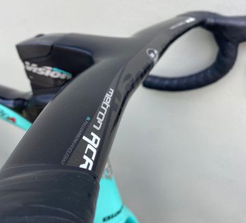 Used Bianchi OLTRE XR4 DISC/ULTEGRA 12s Di2+C36+VISION METRON ACR Gr.57(59) BESTzustand 2022 Road & Gravel, Green — image 8 of 11