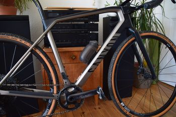 Used Canyon Grail CF SL 8.0 ETAP 2020 Road & Gravel, Hellgrau — image 2 of 9