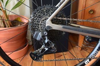 Used Canyon Grail CF SL 8.0 ETAP 2020 Road & Gravel, Hellgrau — image 5 of 9