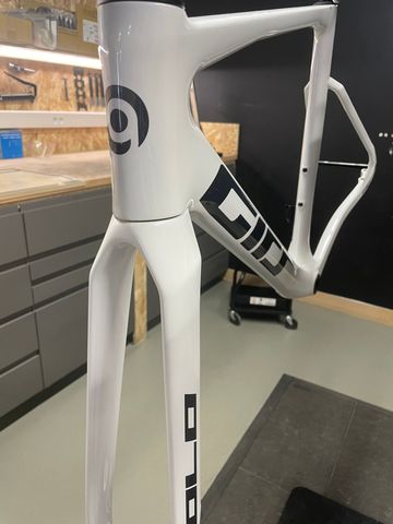 Brugt Custom GIRS SOLO T54 BLANC 2023 Road & Gravel — billede 3 af 4