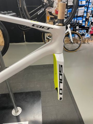Used Custom GIRS SOLO BLANC&JAUNE 2022 Road & Gravel, White — image 2 of 4