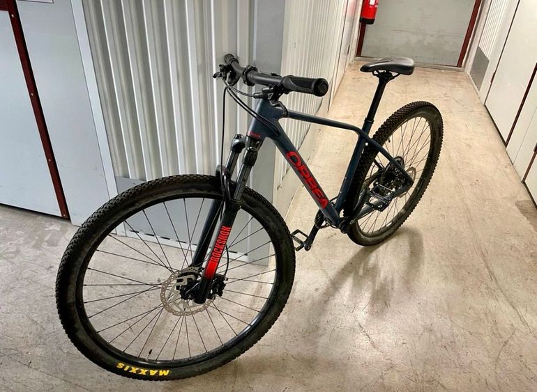 Orbea ALMA H30 2022 2022 Mountainbike usato, Blu — immagine 2 di 4