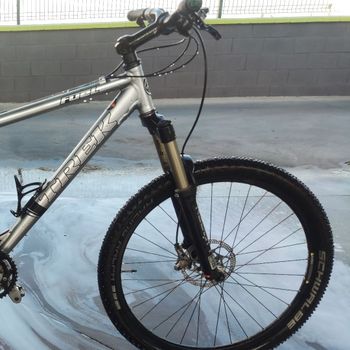 Used Trek Fuel 90 2004 2004 Mountainbike, Light Gray, 26 — image 4 of 8