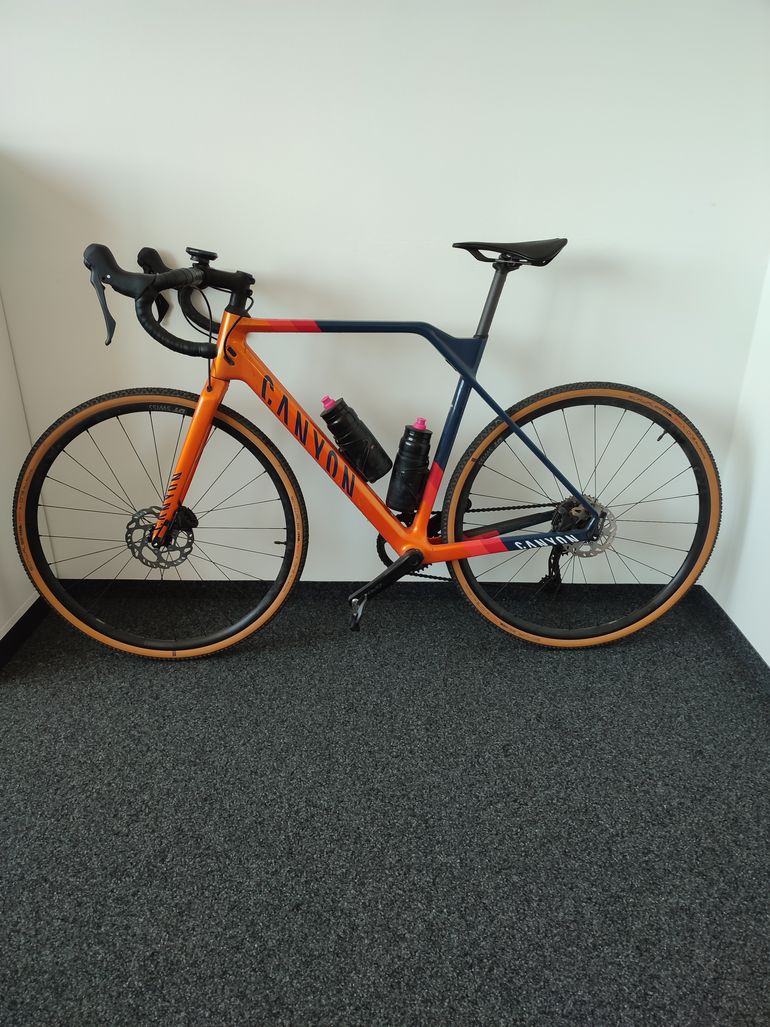 Used Canyon Inflite CF SL 6 2022 Road & Gravel — image 1 of 5