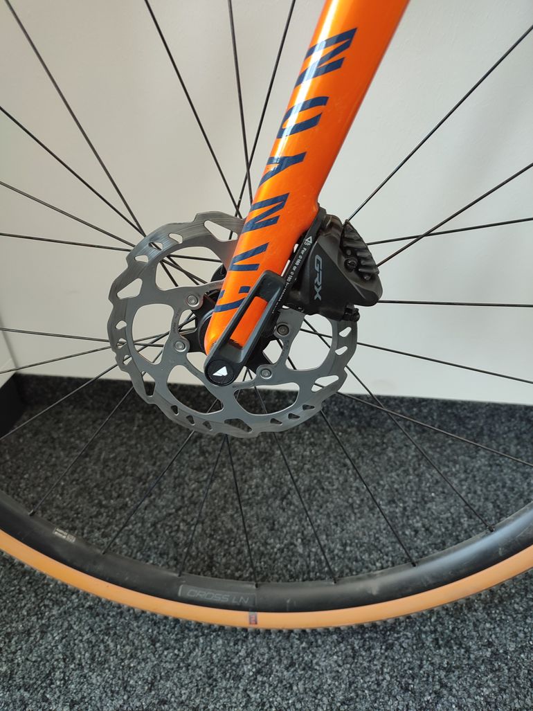 Used Canyon Inflite CF SL 6 2022 Road & Gravel — image 4 of 5