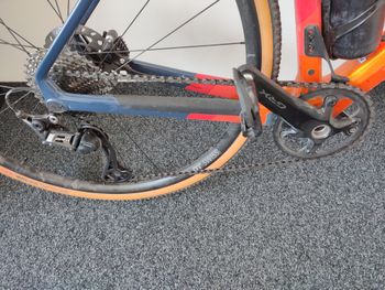 Used Canyon Inflite CF SL 6 2022 Road & Gravel — image 2 of 5