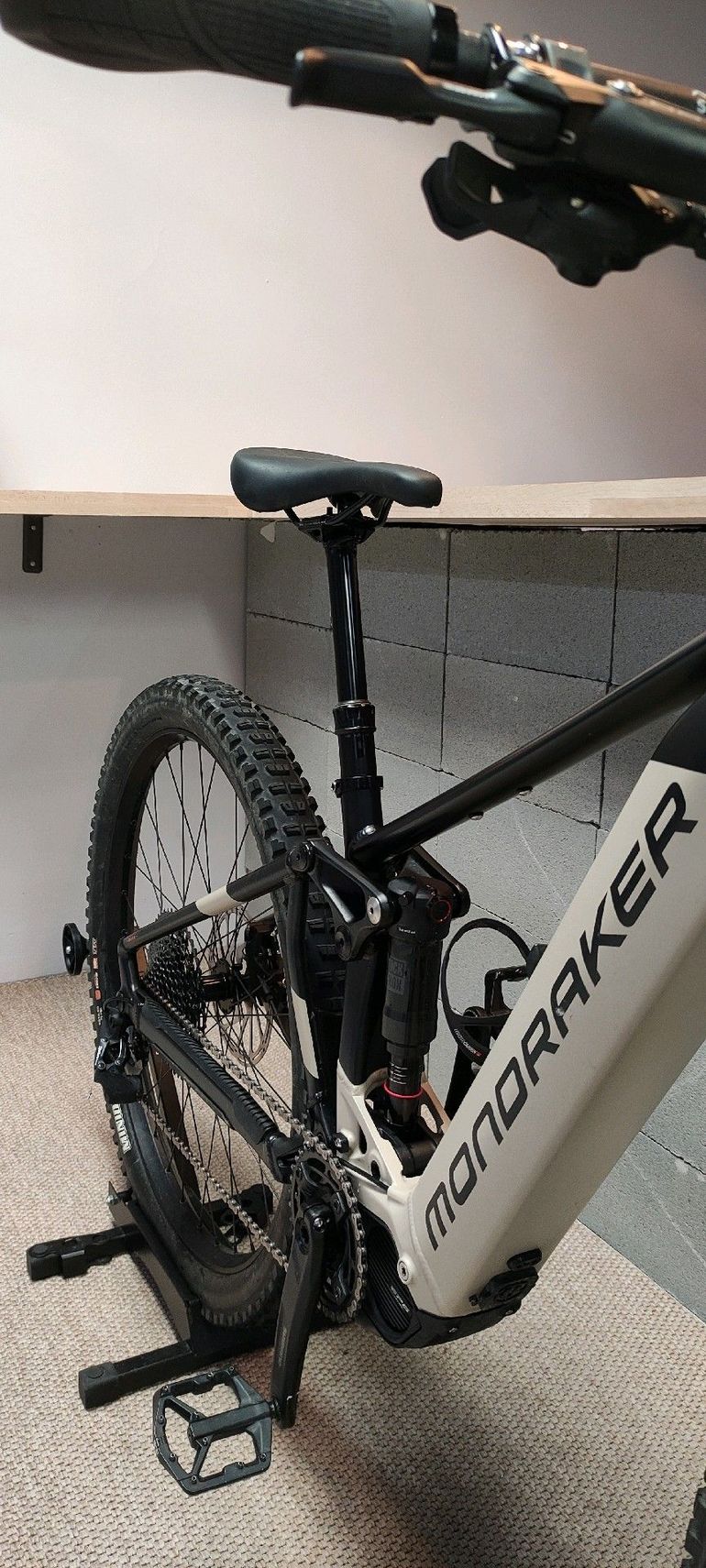 Used Mondraker DUSK 2024 2024 Mountainbike, Black, 29 — image 6 of 7