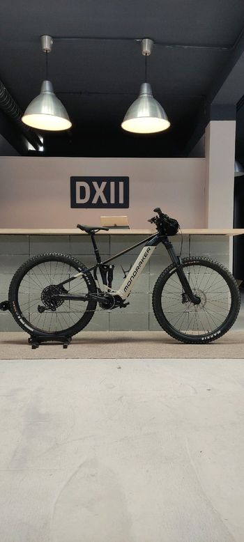 Used Mondraker DUSK 2024 2024 Mountainbike, Black, 29 — image 1 of 7