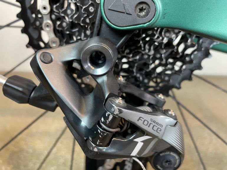 Used Canyon Grail CF SLX 8.0 SL 2019 Road & Gravel, Green — image 9 of 9