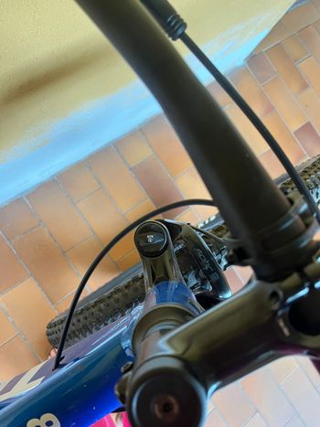 Trek Marlin 8 Gen 2 2023 2023 Mountainbike usato, Blu — immagine 3 di 6