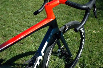 Used BMC TEAMmachine SLR01 DISC Rahmen-/frame-Set frameset DEEP-SEA/NEON-RED Gr.56 2024 Road & Gravel, Green — image 4 of 15