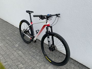 Used White Killer Mountainbike, Red — image 6 of 6