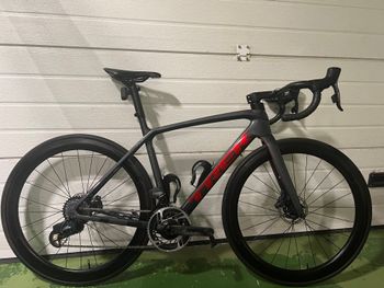 Used Trek Émonda SL 7 2023 2023 Road & Gravel, Hellgrau — image 4 of 5