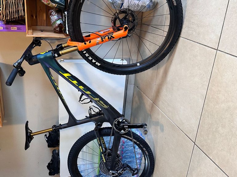 Brugt Scott Spark RC World Cup EVO TR 2024 2024 Mountainbike — billede 9 af 10