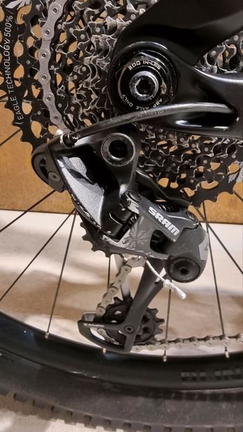 Used Trek Slash 8 2020 Mountainbike — image 8 of 13