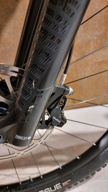Used Trek Slash 8 2020 Mountainbike — image 10 of 13