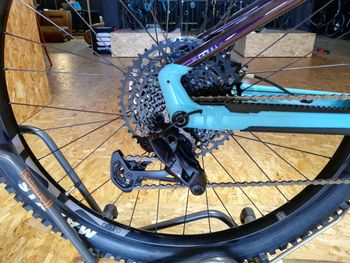Used Mondraker LEVEL RR 2023 2023 Mountainbike, Purple, 29 — image 3 of 5