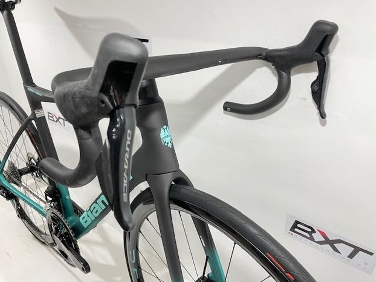 Brugt Bianchi Specialissima RC Durace Di2 2024 2024 Road & Gravel — billede 8 af 9